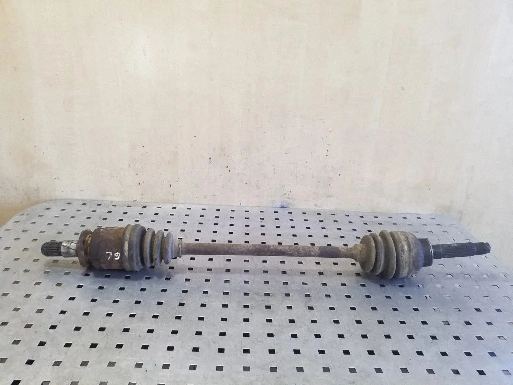 Rear driveshaft – left