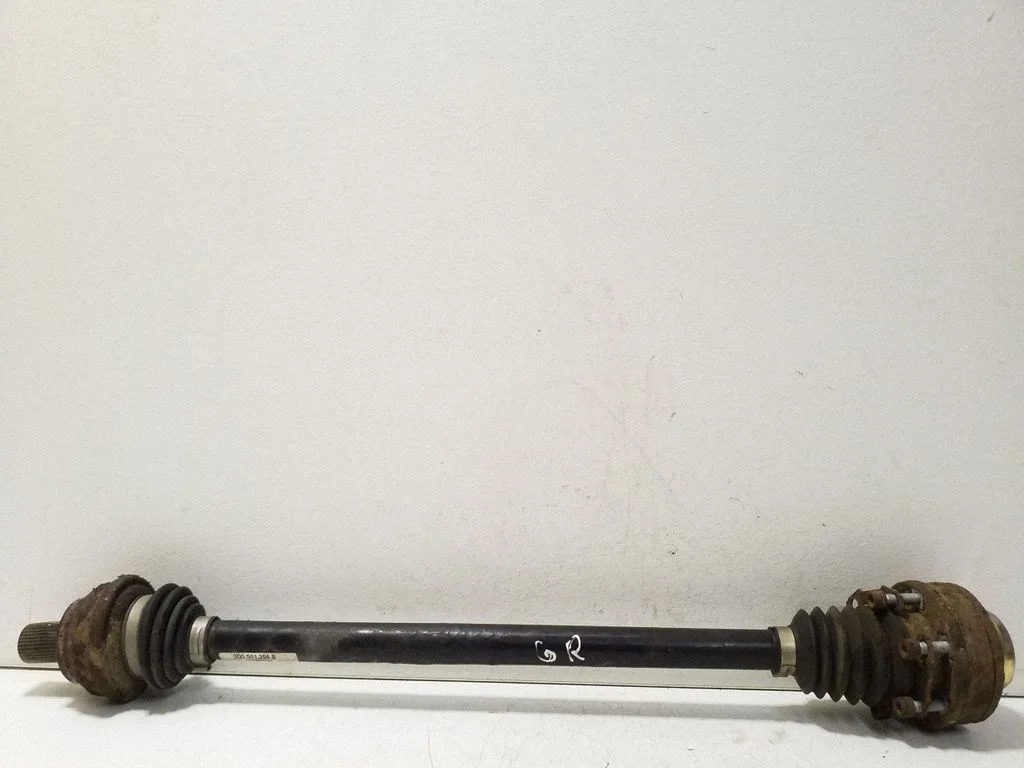 Rear driveshaft 3Q0501204B