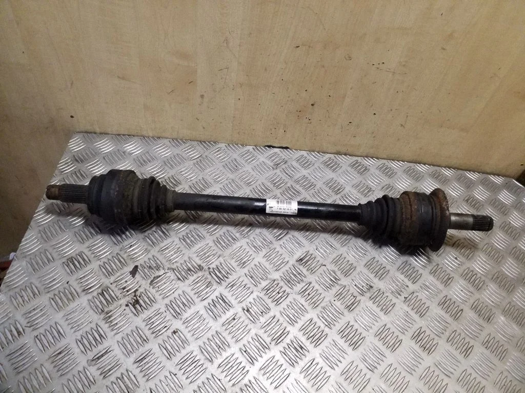 Rear driveshaft 7581021
