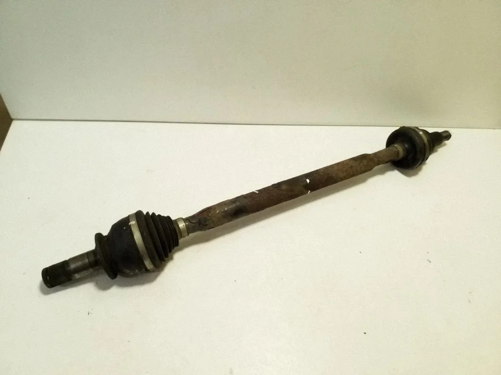 Rear driveshaft – right