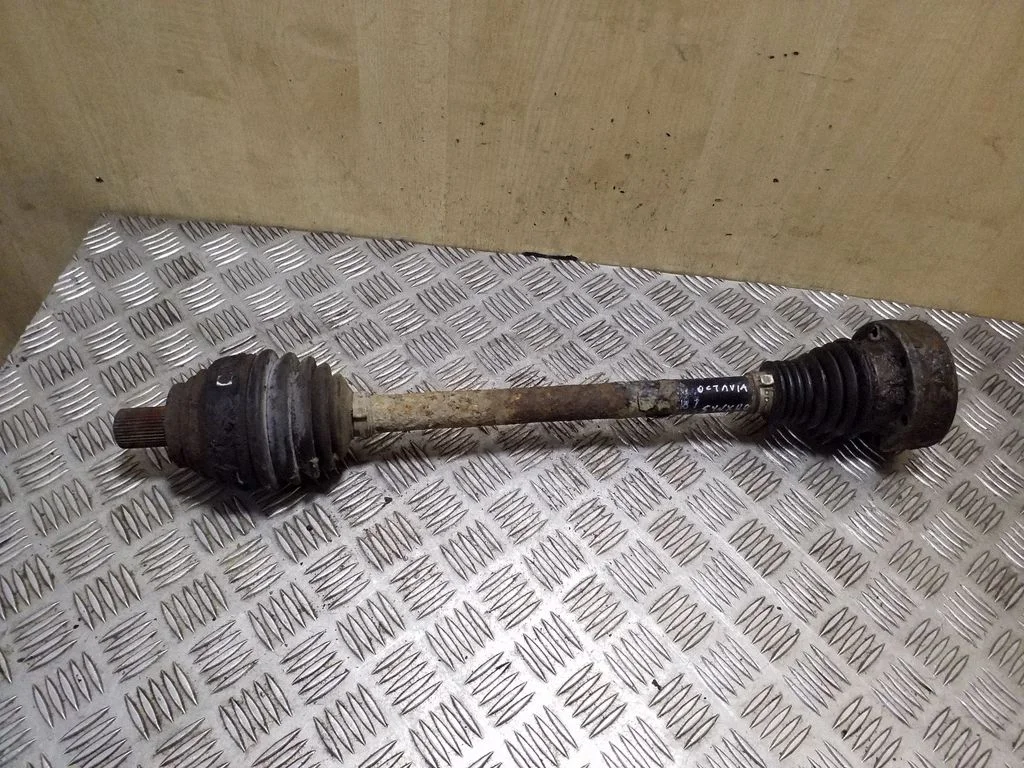 Rear driveshaft – left