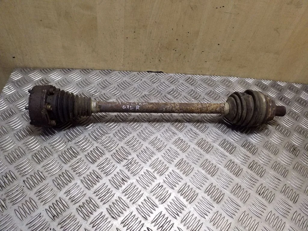 Rear driveshaft – right