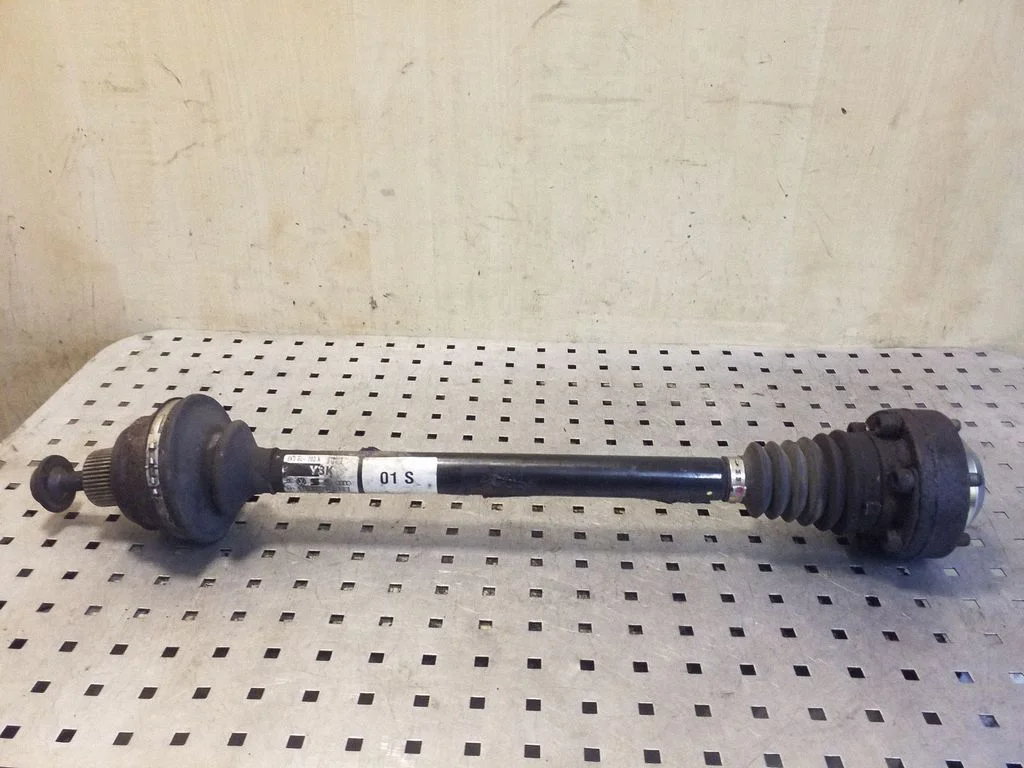 Tagumine pooltelg – Audi A5 8T 8F (2007-2016)