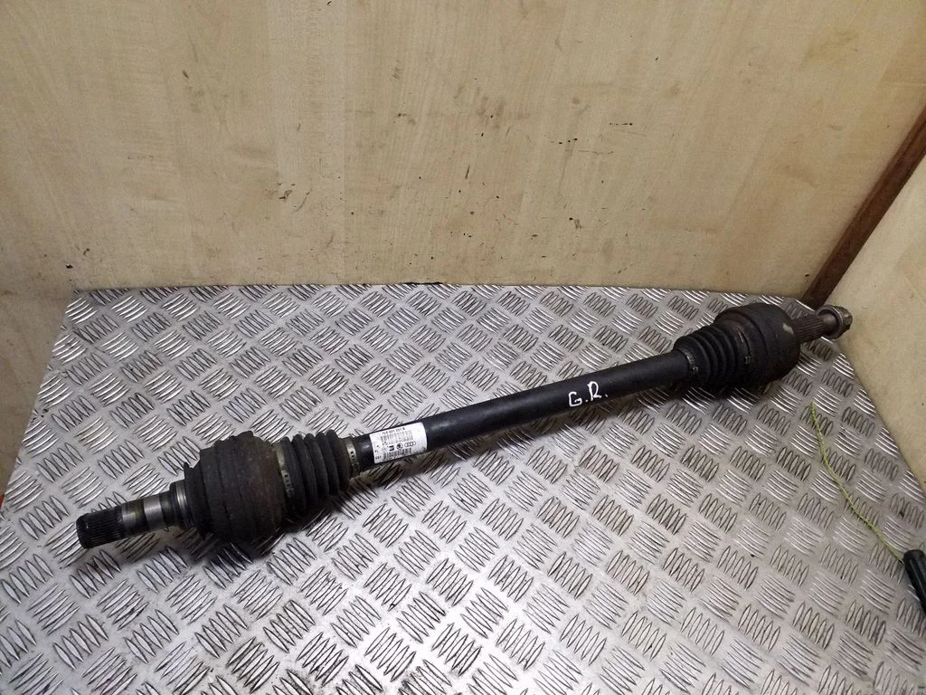 Tagumine pooltelg 7L8501201B