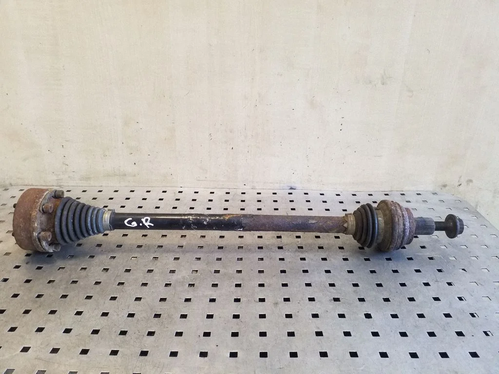 Rear driveshaft – right