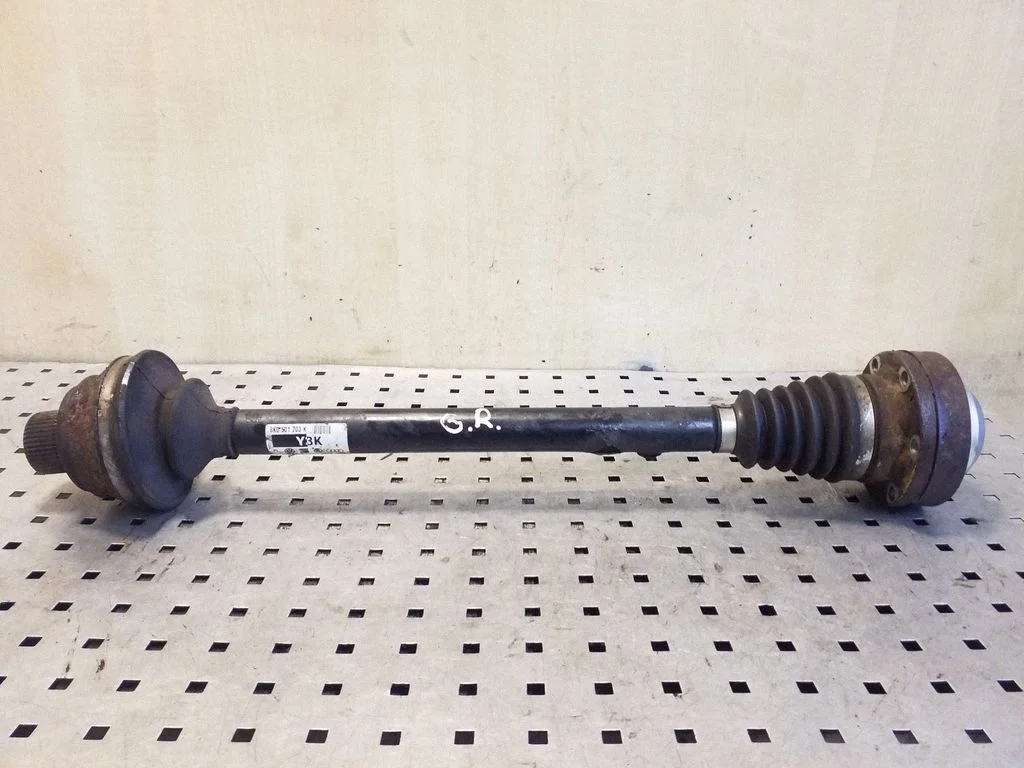 Tagumine pooltelg – Audi A4 Allroad B8 (2008-2016)