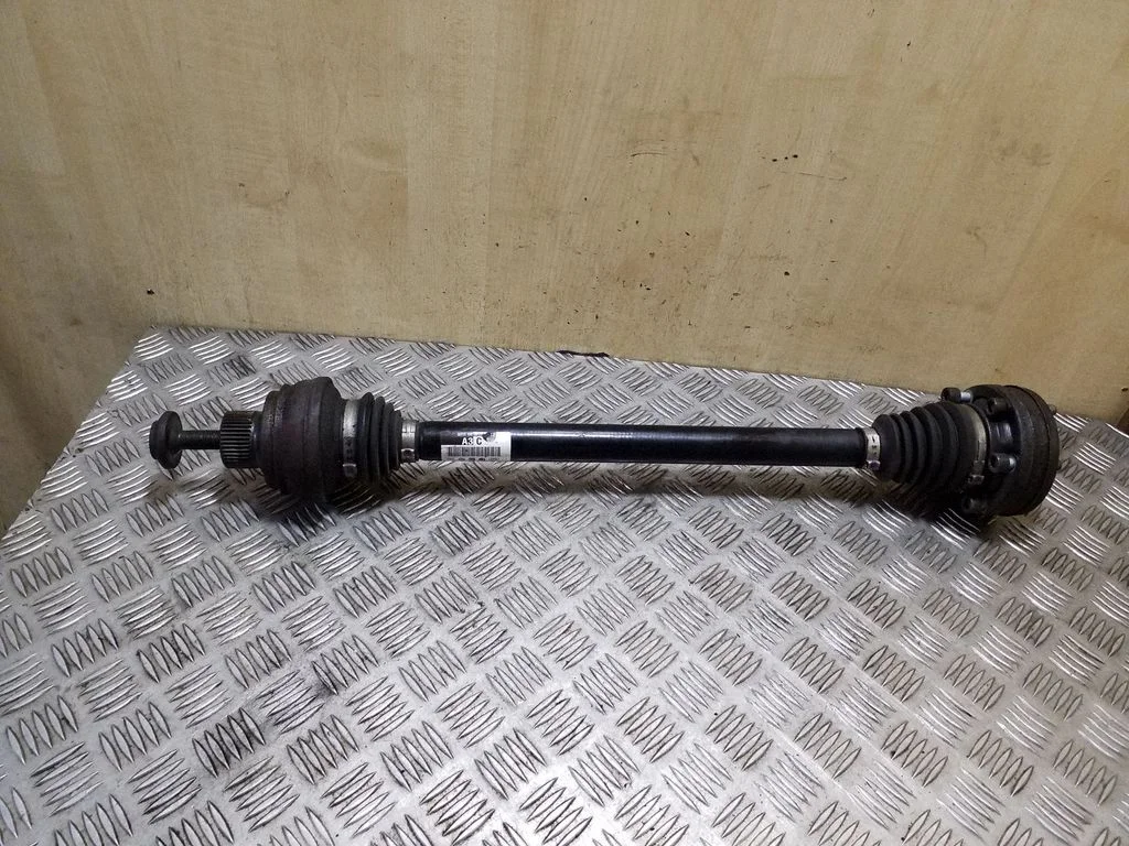 Rear driveshaft – left