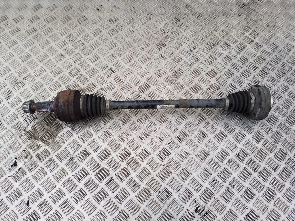 Rear driveshaft 7L0501201B