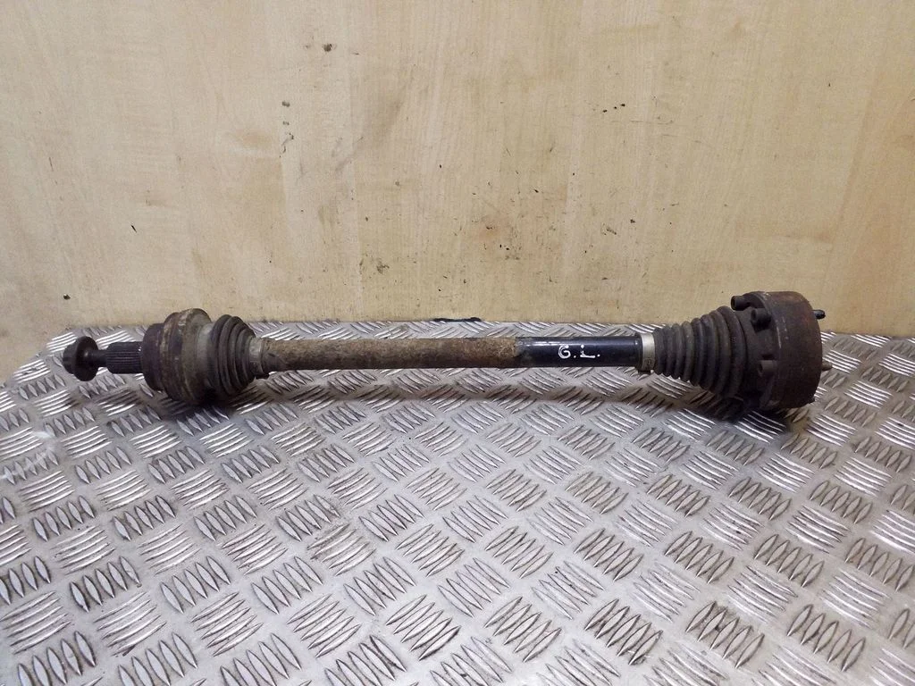Rear driveshaft