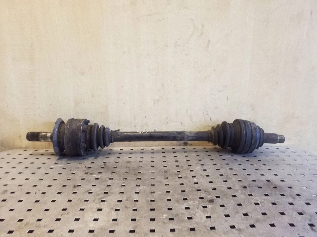 Rear driveshaft – left
