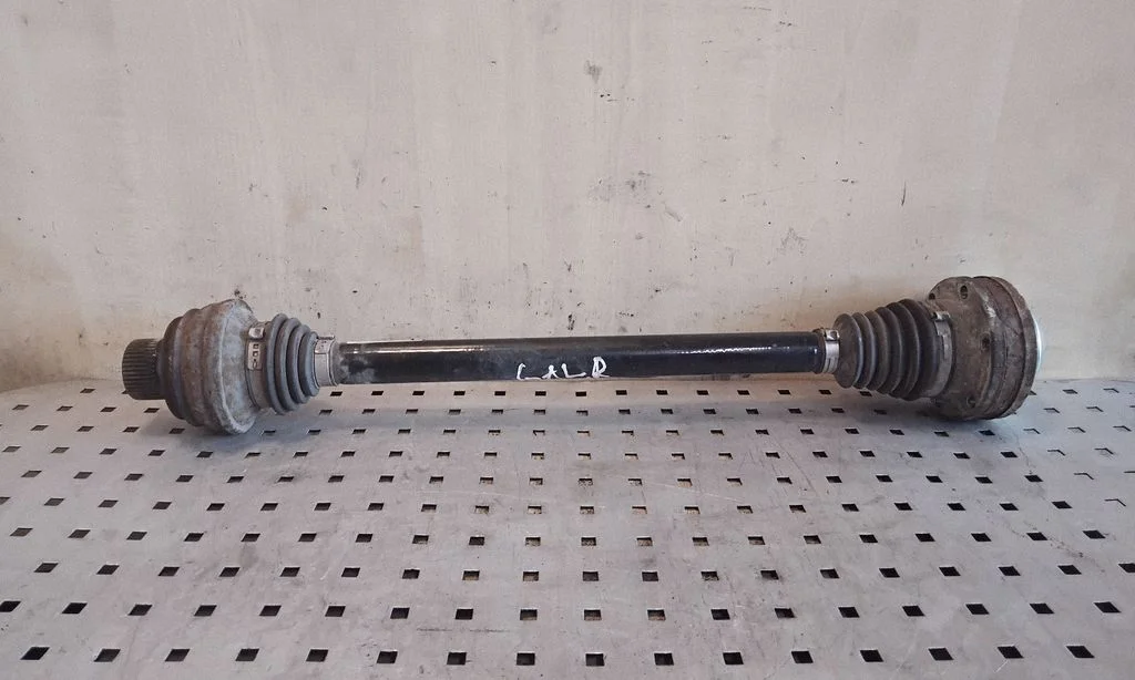 Rear driveshaft 8R0501203C