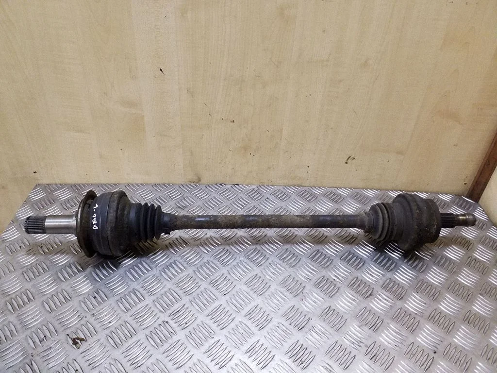 Rear driveshaft – left