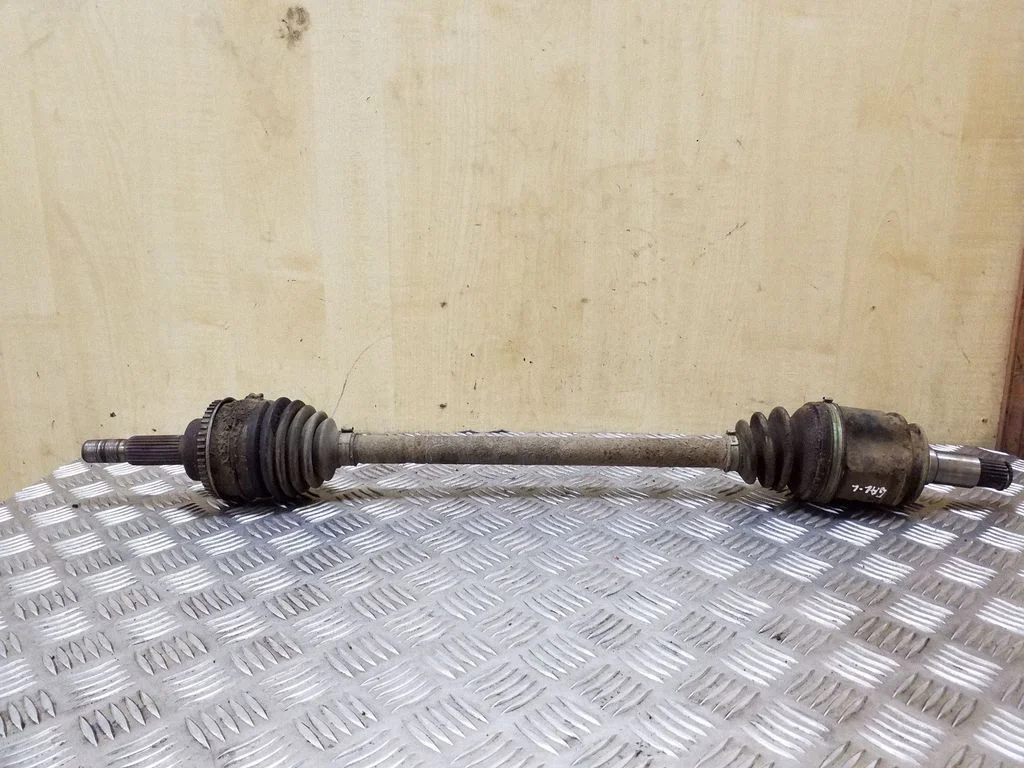 Rear driveshaft – left