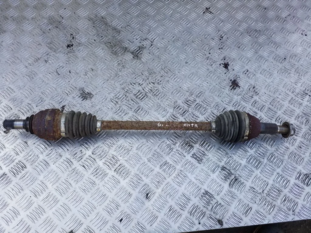 Rear driveshaft – rear left