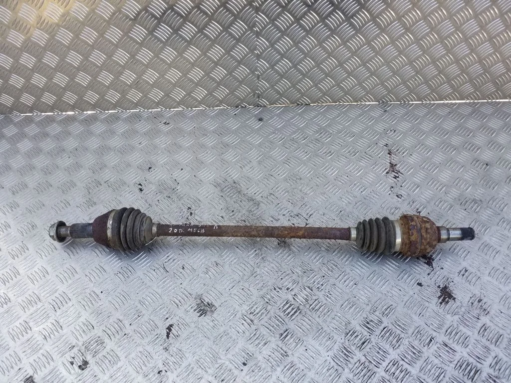 Rear driveshaft – rear right