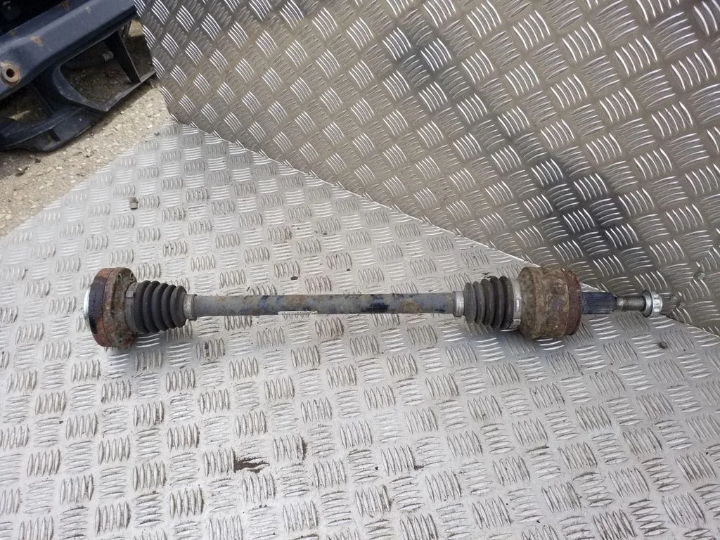 Rear driveshaft 7L6501201D