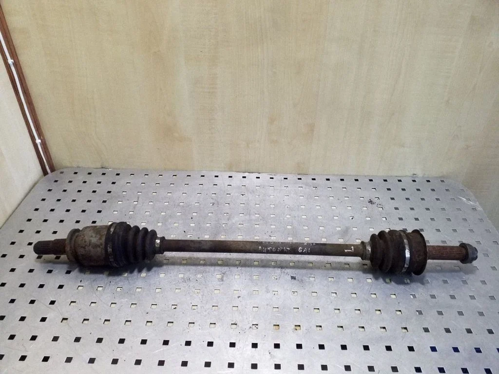 Rear driveshaft – left