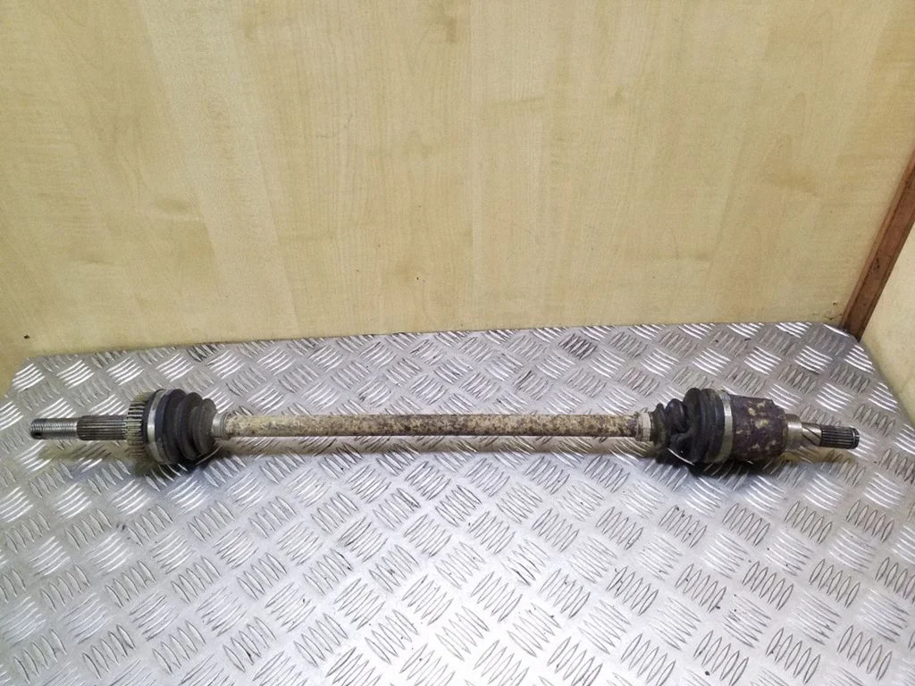 Rear driveshaft