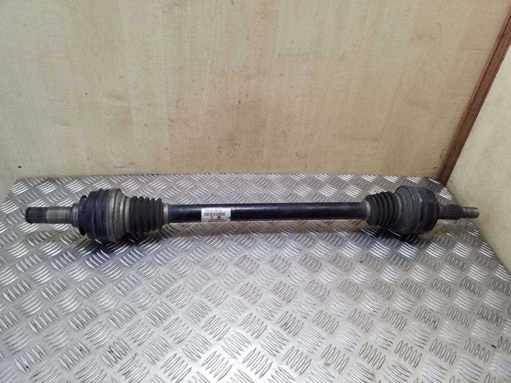 Rear driveshaft 7P0501201G