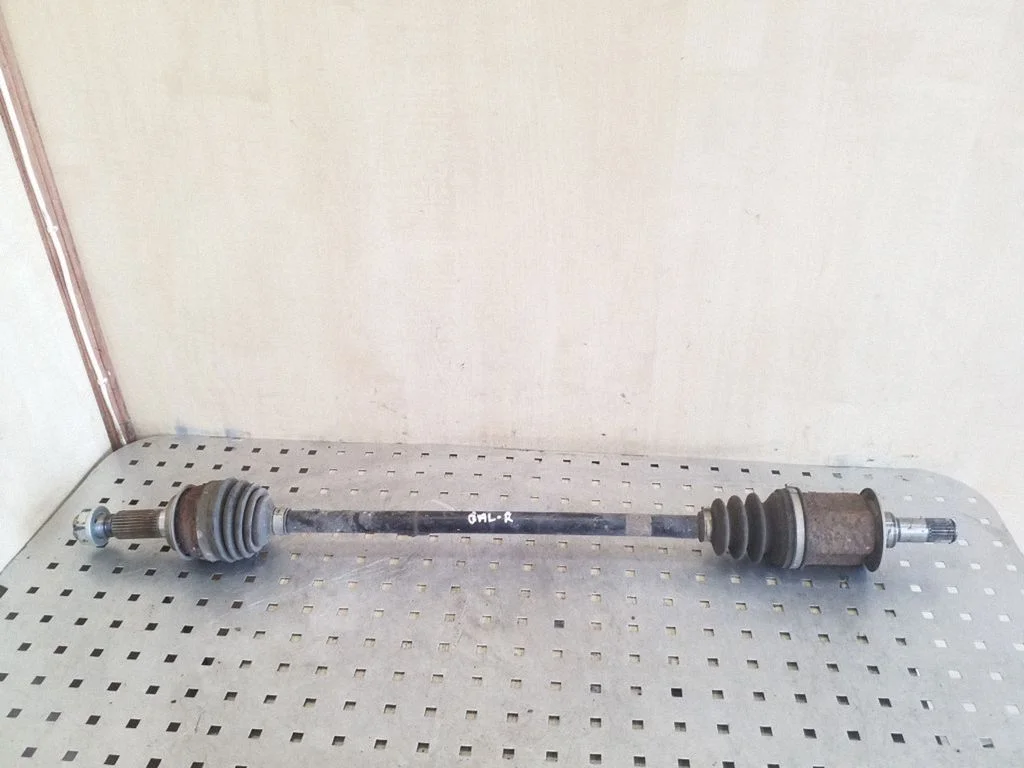 Rear driveshaft – right