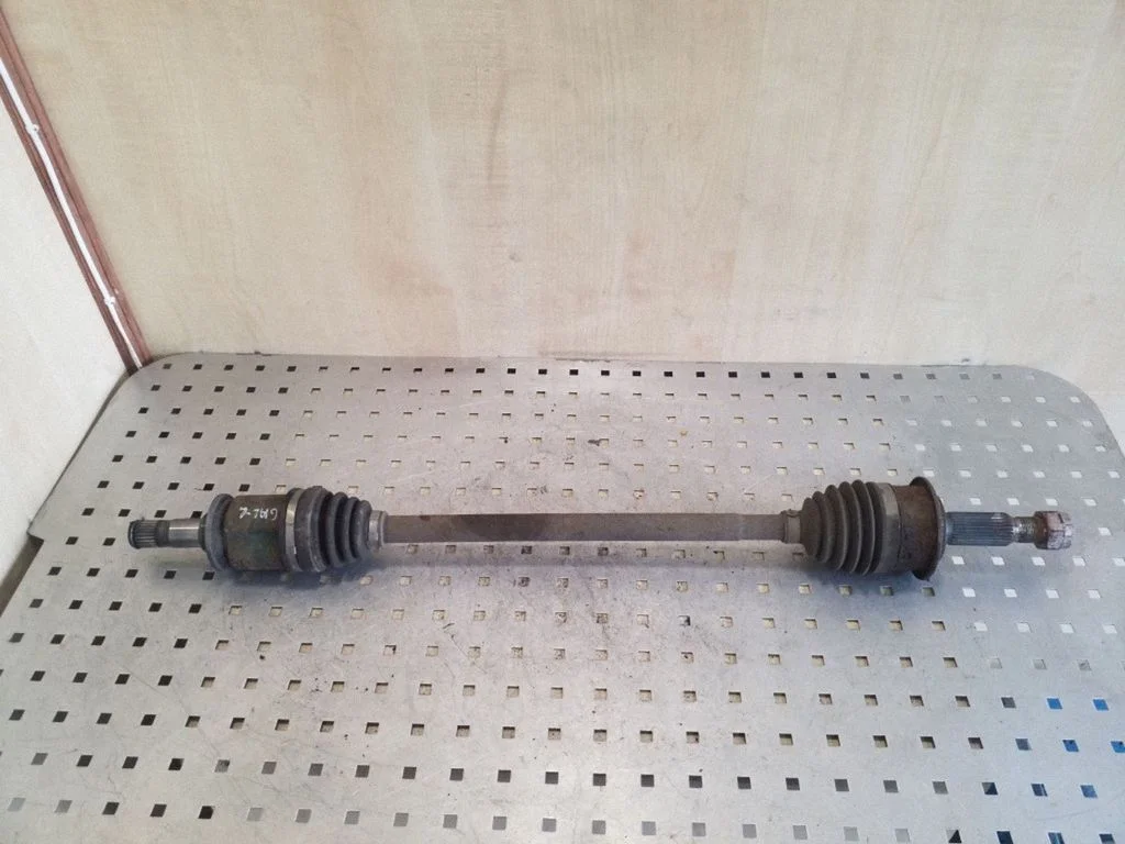 Rear driveshaft – left