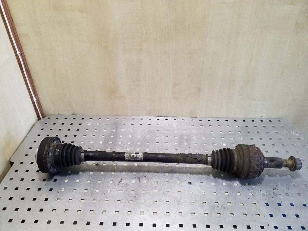 Rear driveshaft 7L8501201