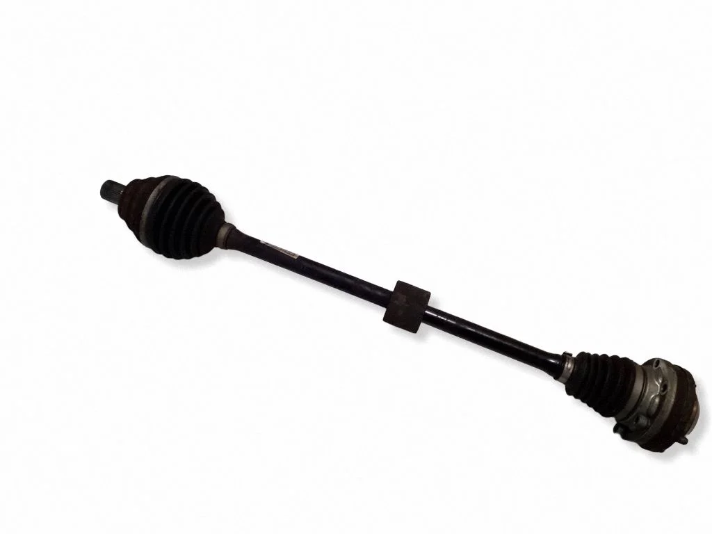 Priekšējā pusass 5Q0407272DD