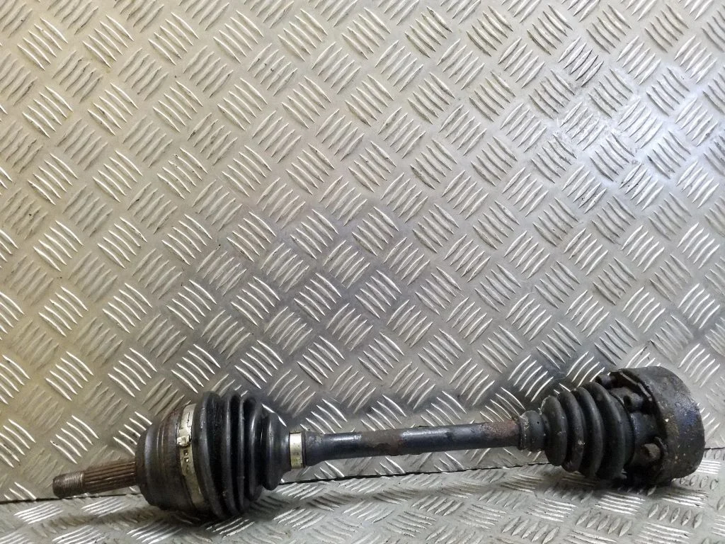 Front driveshaft – left
