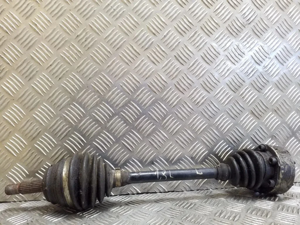 Front driveshaft – left