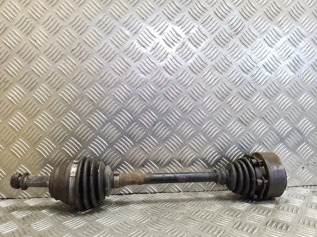 Front driveshaft – left