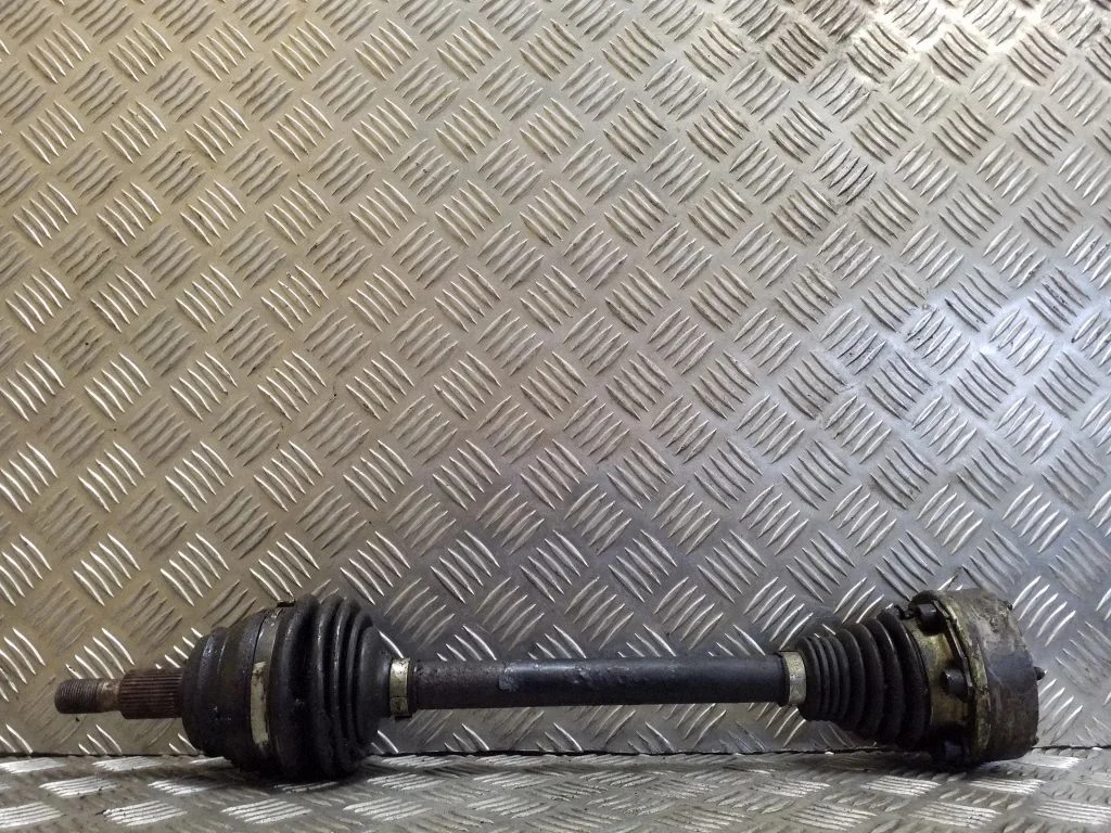 Front driveshaft – left