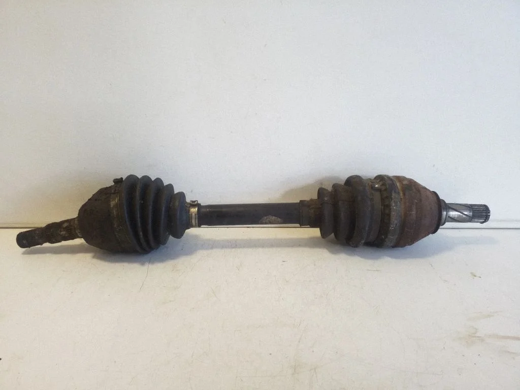 Front driveshaft – left