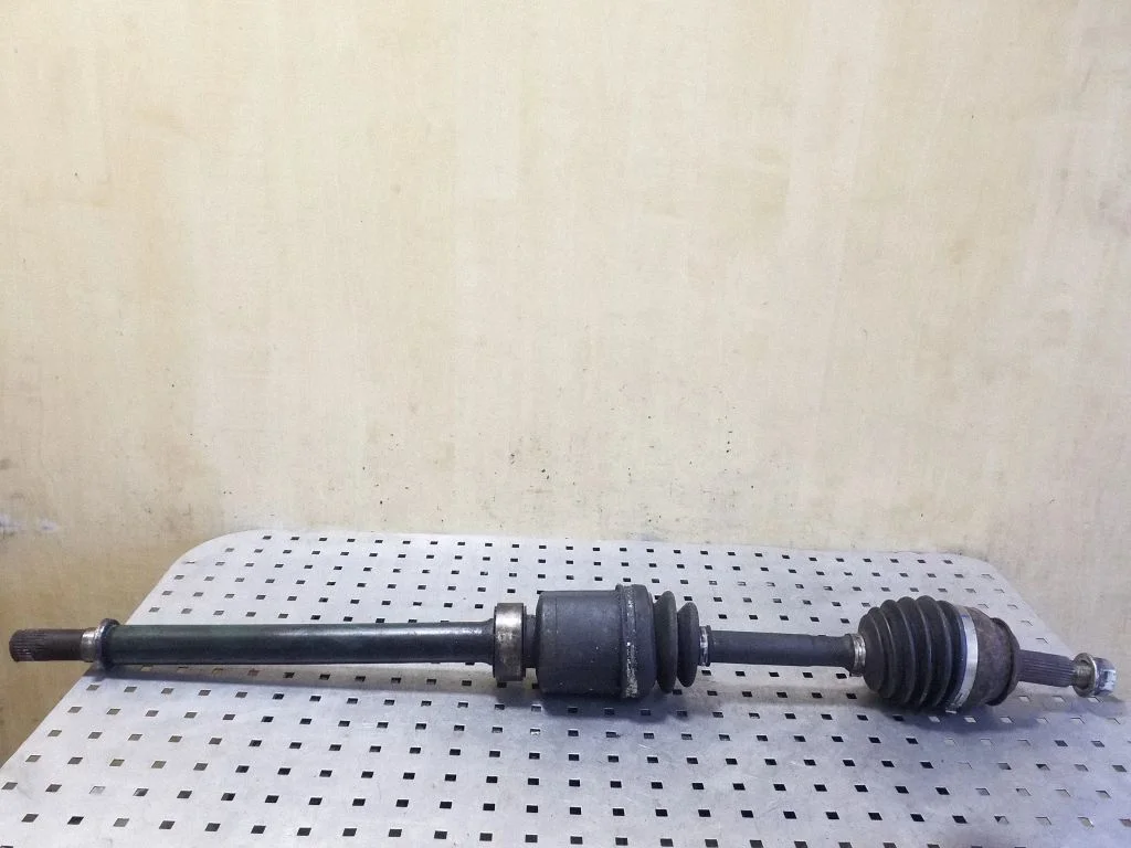 Front driveshaft – right
