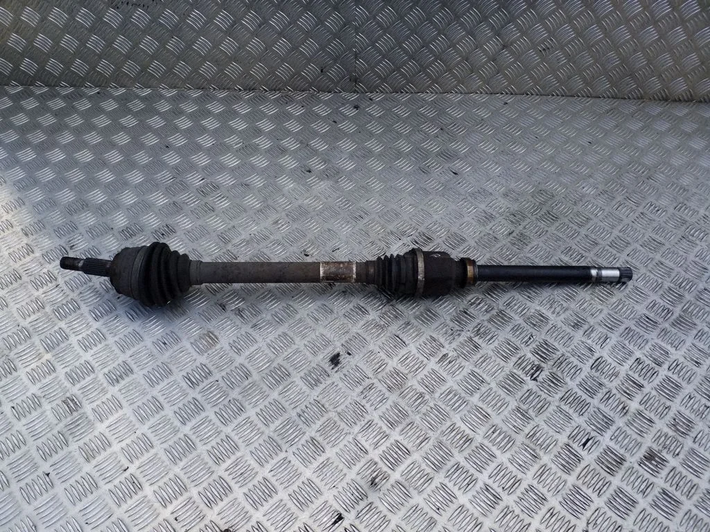 Front driveshaft 9675025780 – Citroen C4 Grand Picasso (2013-2018)