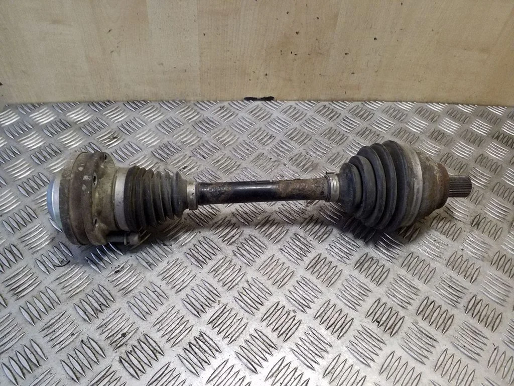 Front driveshaft 3Q0407271N