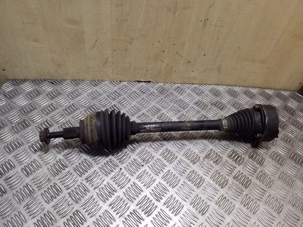 Front driveshaft – Volkswagen Golf Plus (2005-2013)