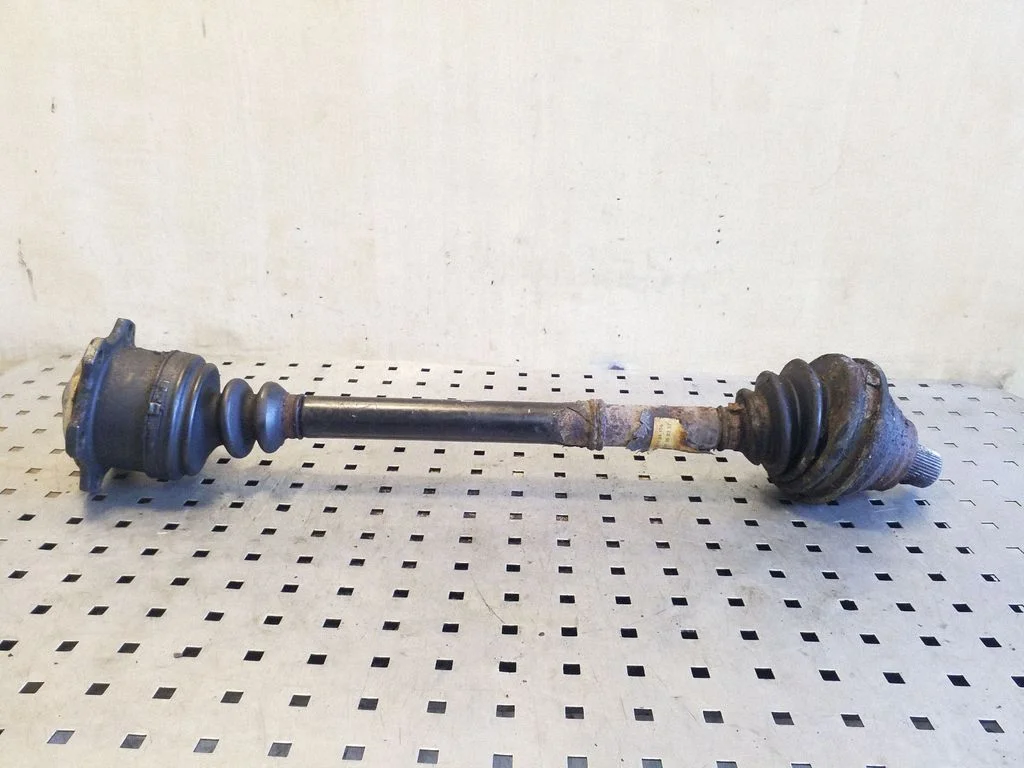Front driveshaft 4A0407272DF