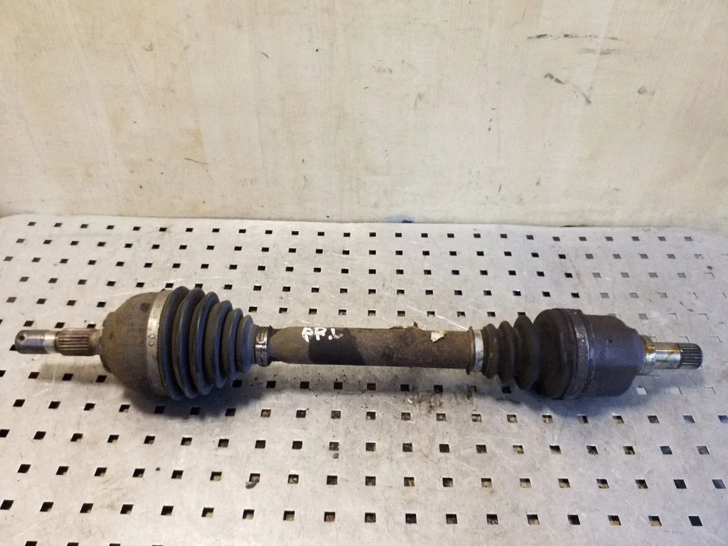 Front driveshaft – left