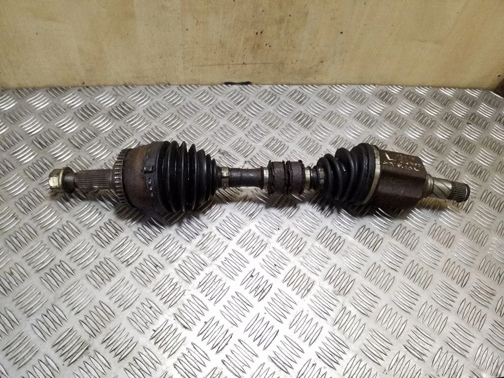 Front driveshaft – left