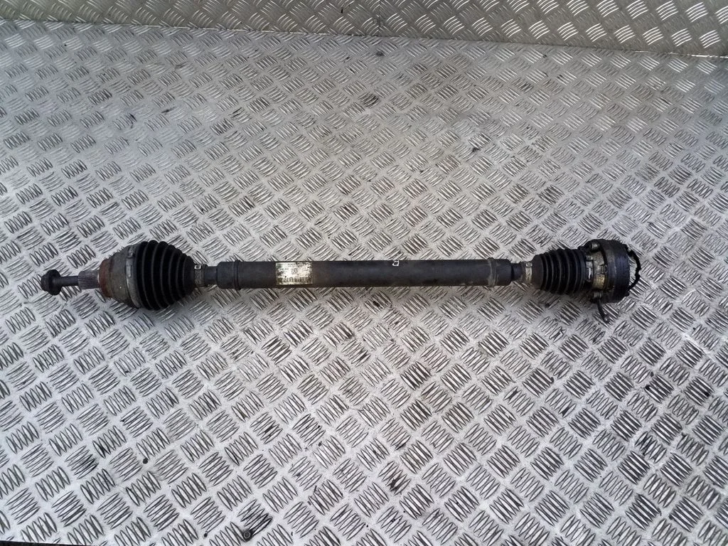 Front driveshaft 3Q0407272BP