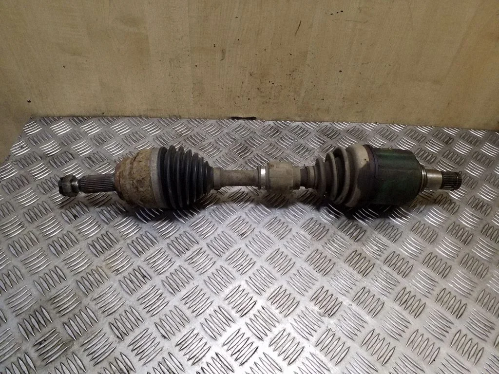 Front driveshaft – left
