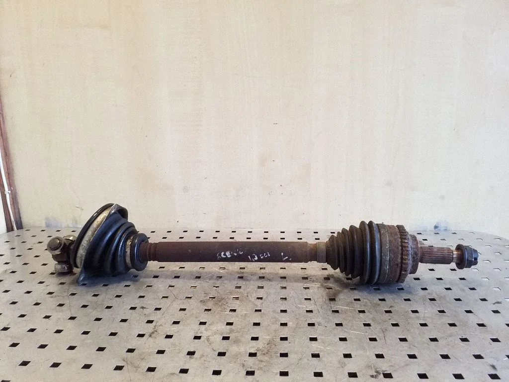 Front driveshaft – left