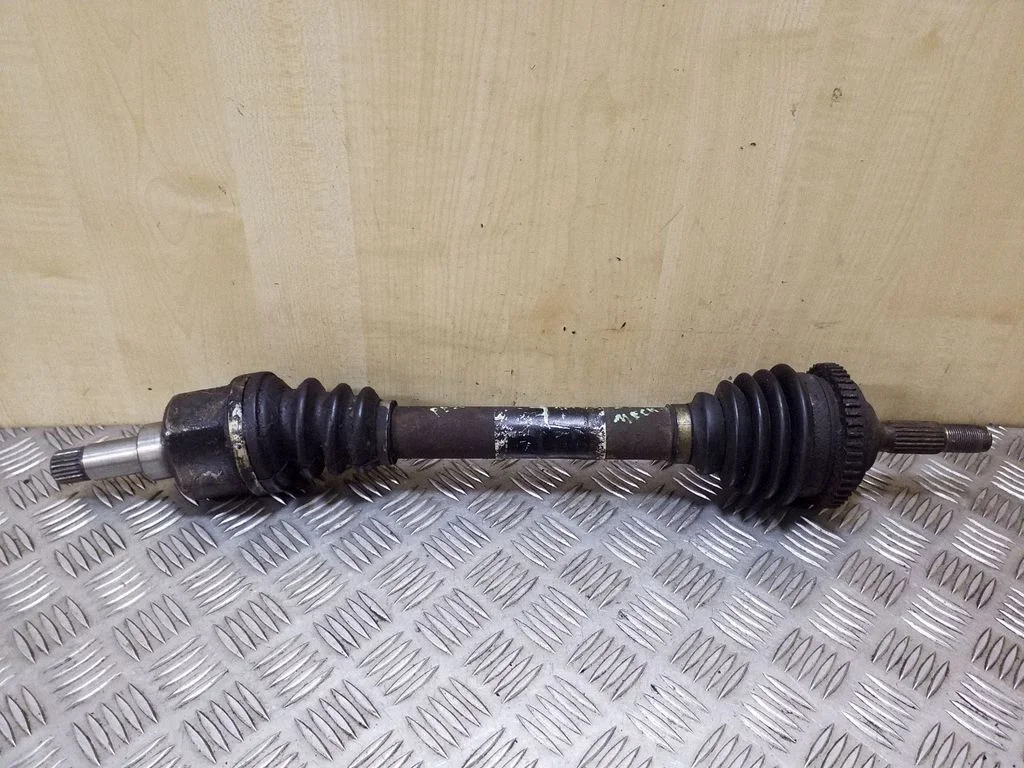 Front driveshaft – left