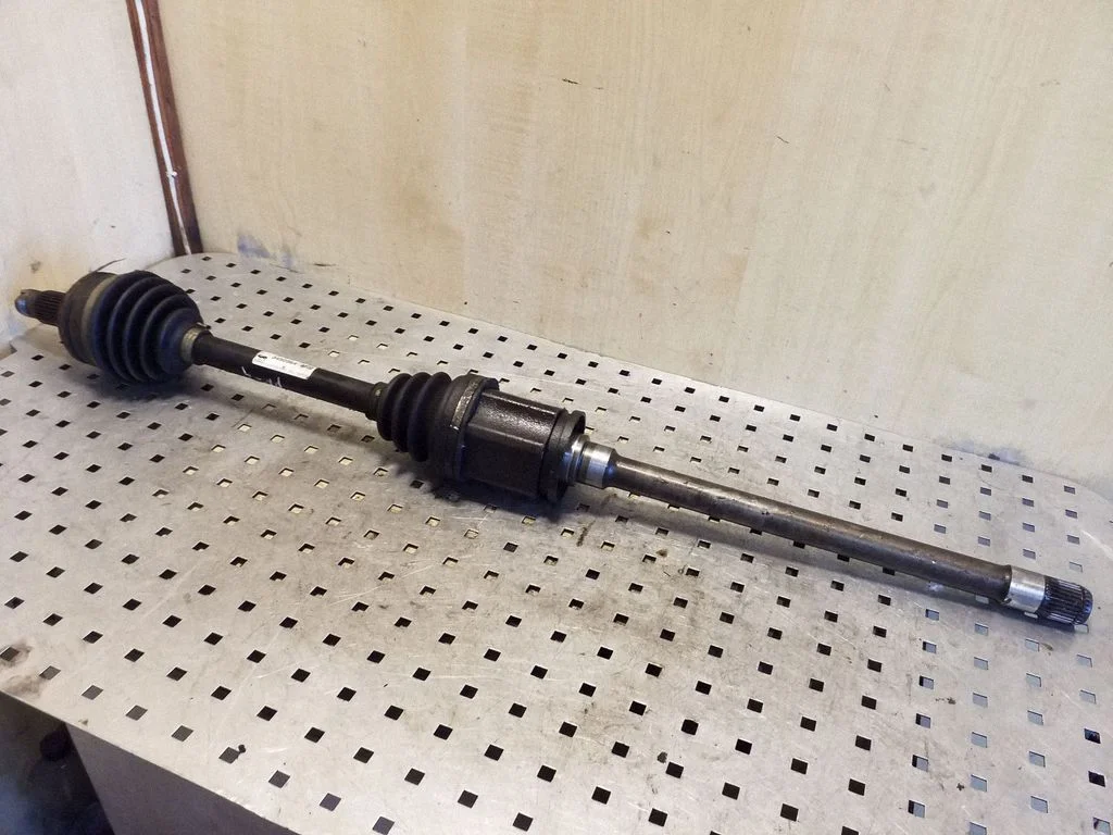 Front driveshaft 3450564