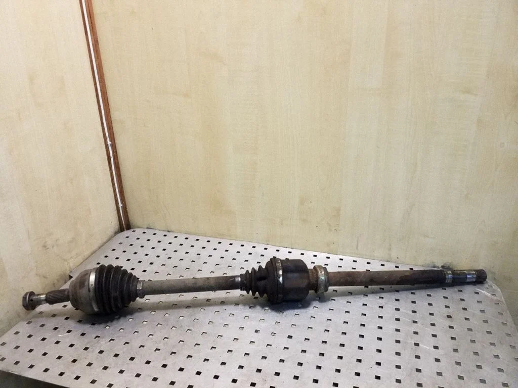 Front driveshaft – right