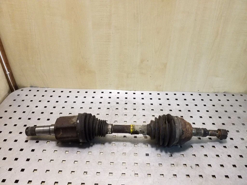 Front driveshaft – left