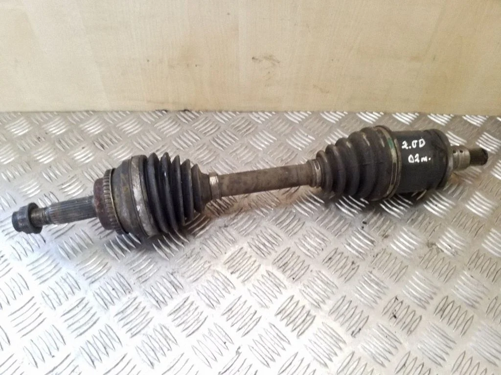 Front driveshaft – left
