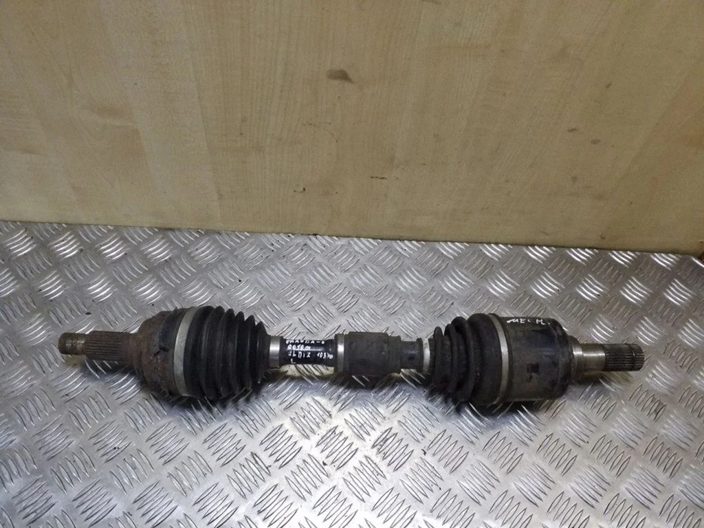 Front driveshaft – left
