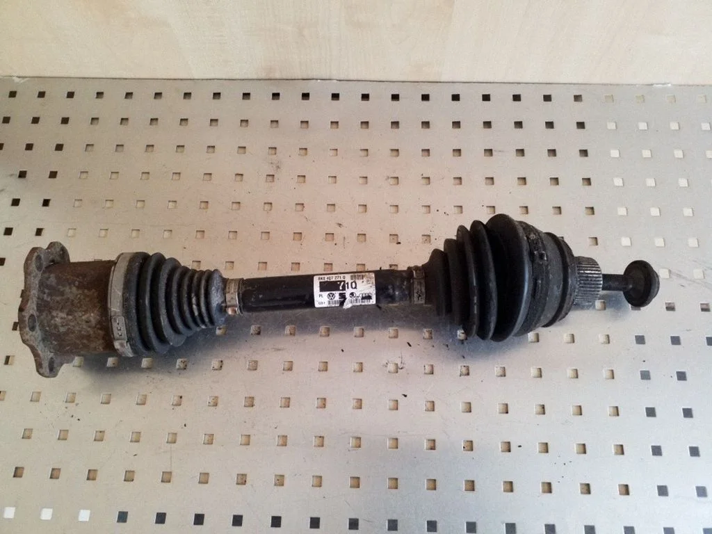 Front driveshaft 8K0407271Q