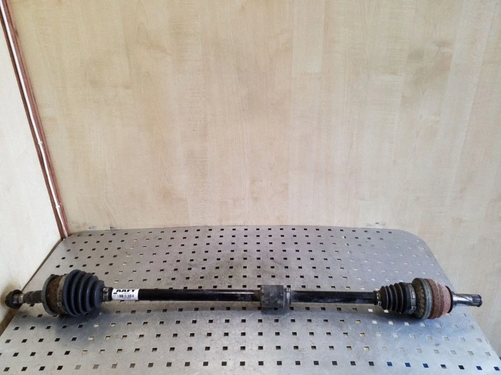 Front driveshaft 13335141